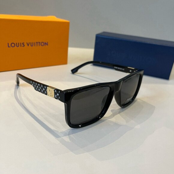 Louis Vuitton Black Sunglasses - Picture 6 of 7